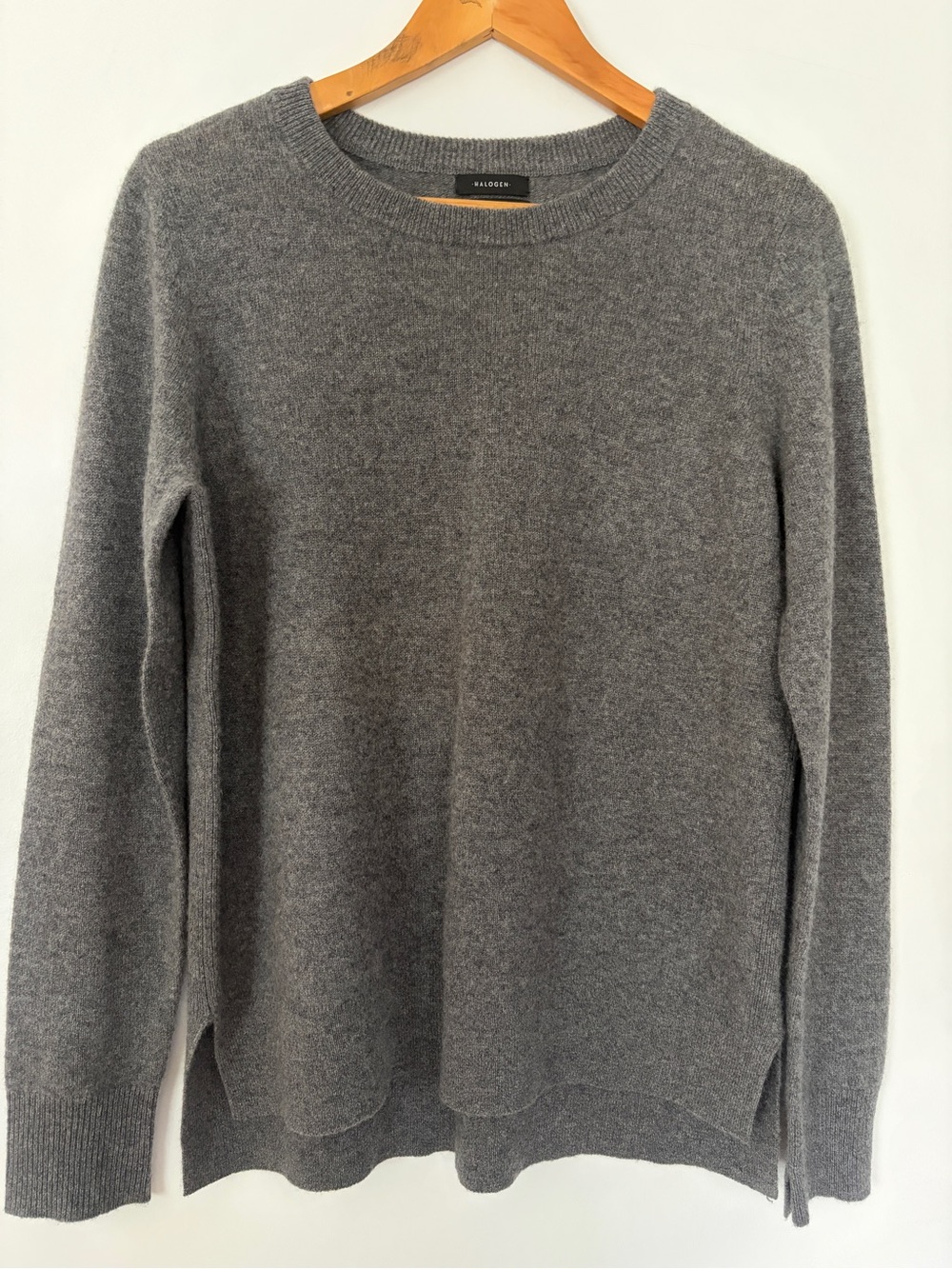 Halogen 100% Cashmere Gray Crewneck Sweater Women’s Size L Soft Luxury Knit
